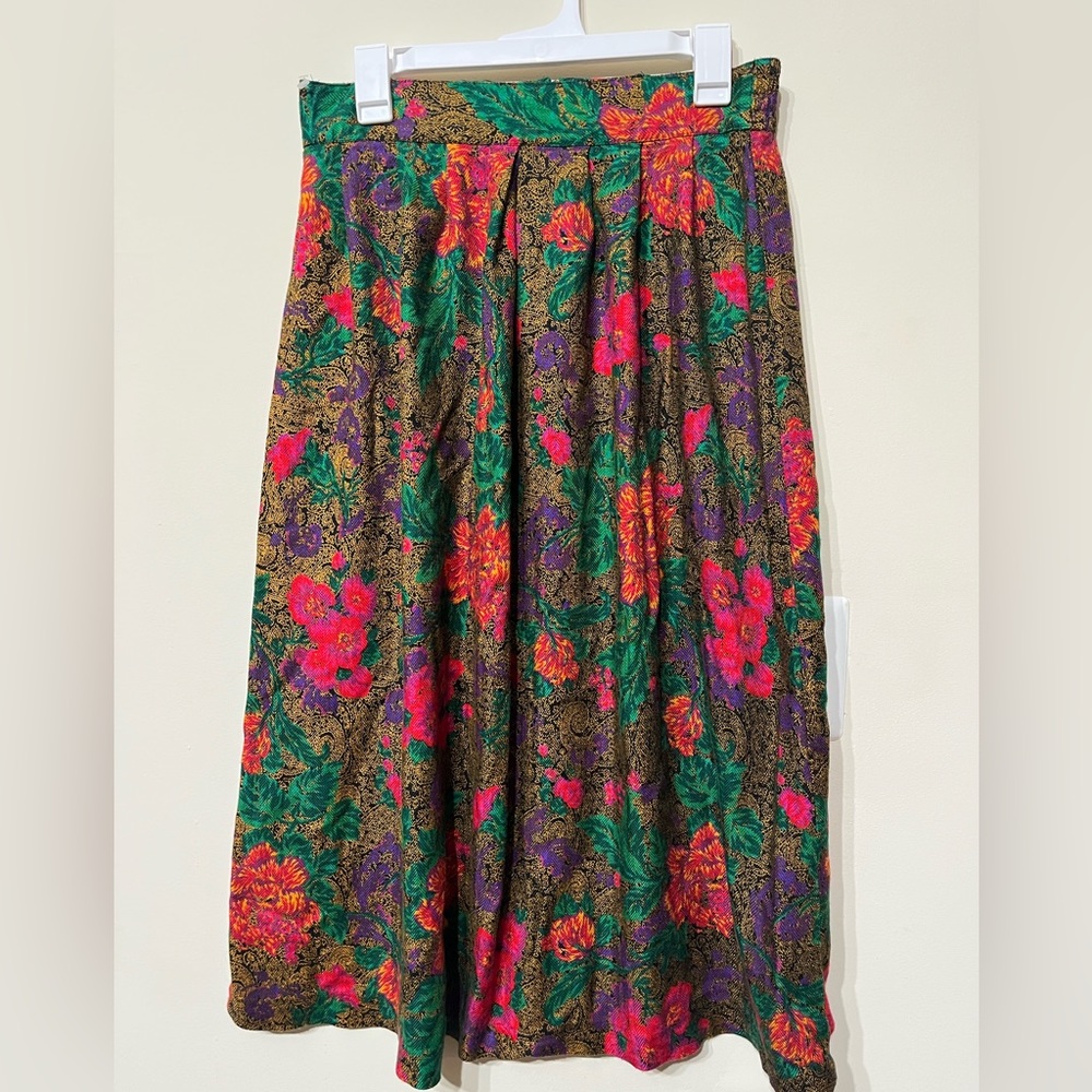 Vintage floral skirt